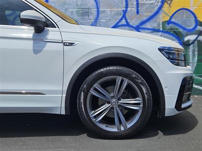 2020 Volkswagen Tiguan - Thumbnail