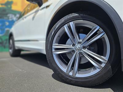 2020 Volkswagen Tiguan - Thumbnail