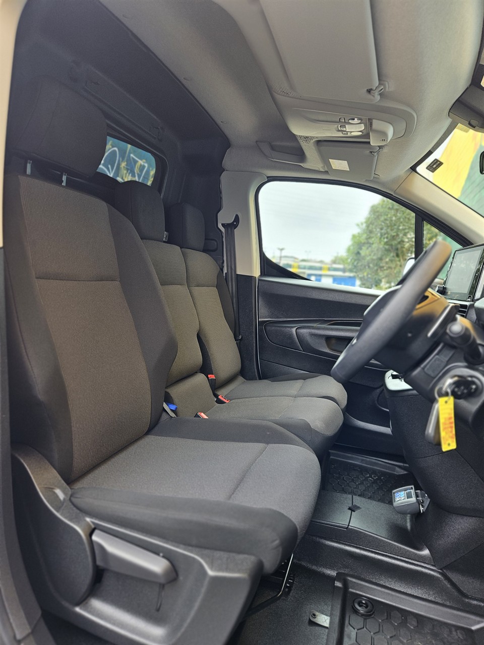 2024 Peugeot Partner