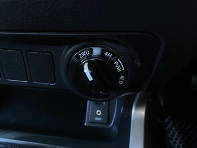 2020 Nissan Navara - Thumbnail