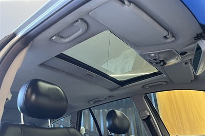 2001 Mercedes-Benz C32 - Thumbnail