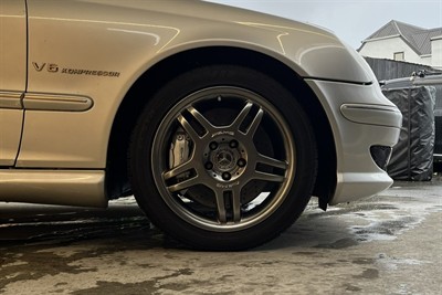 2001 Mercedes-Benz C32 - Thumbnail