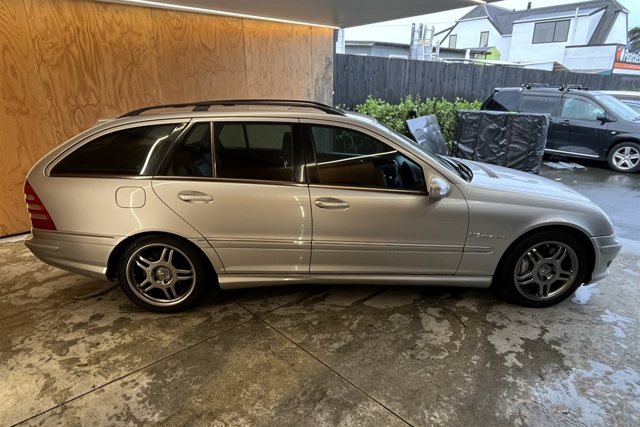 2001 Mercedes-Benz C32