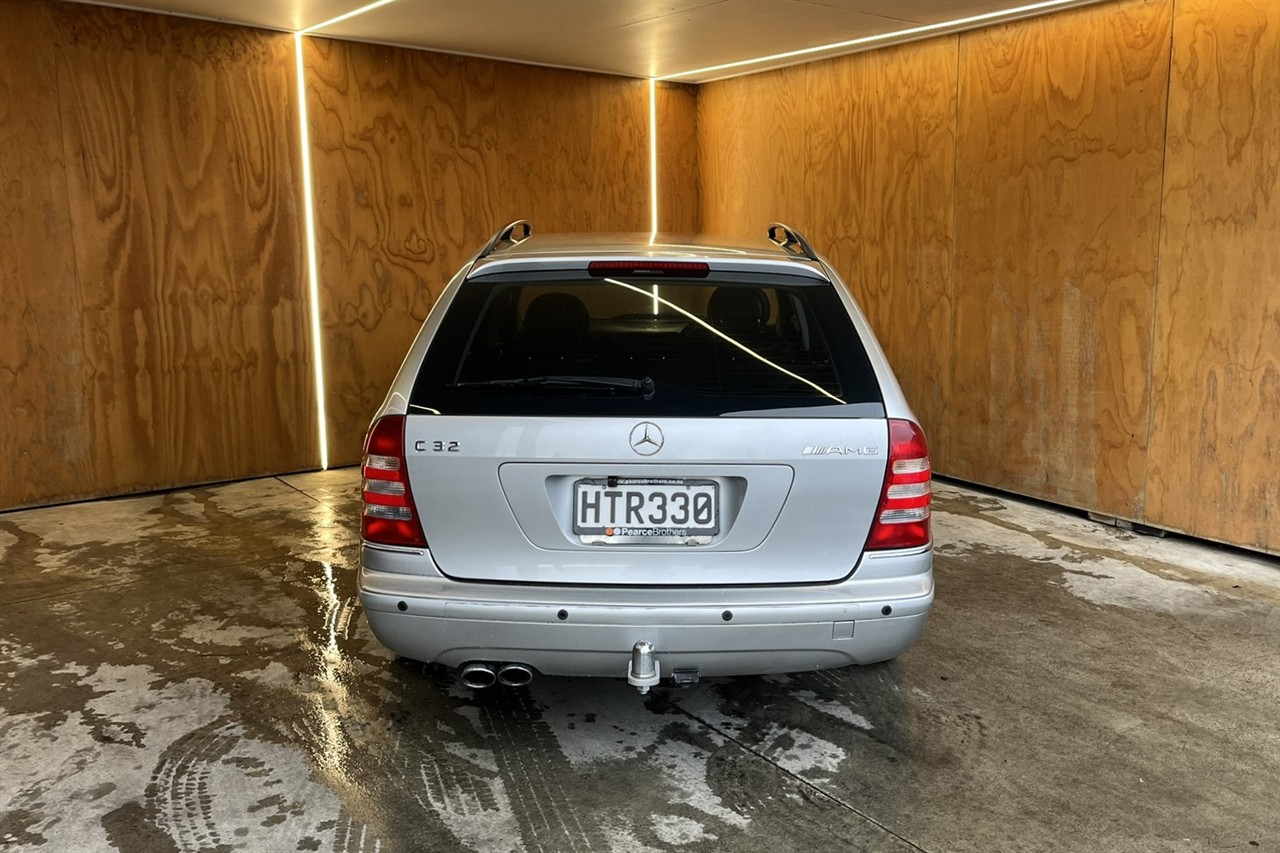 2001 Mercedes-Benz C32