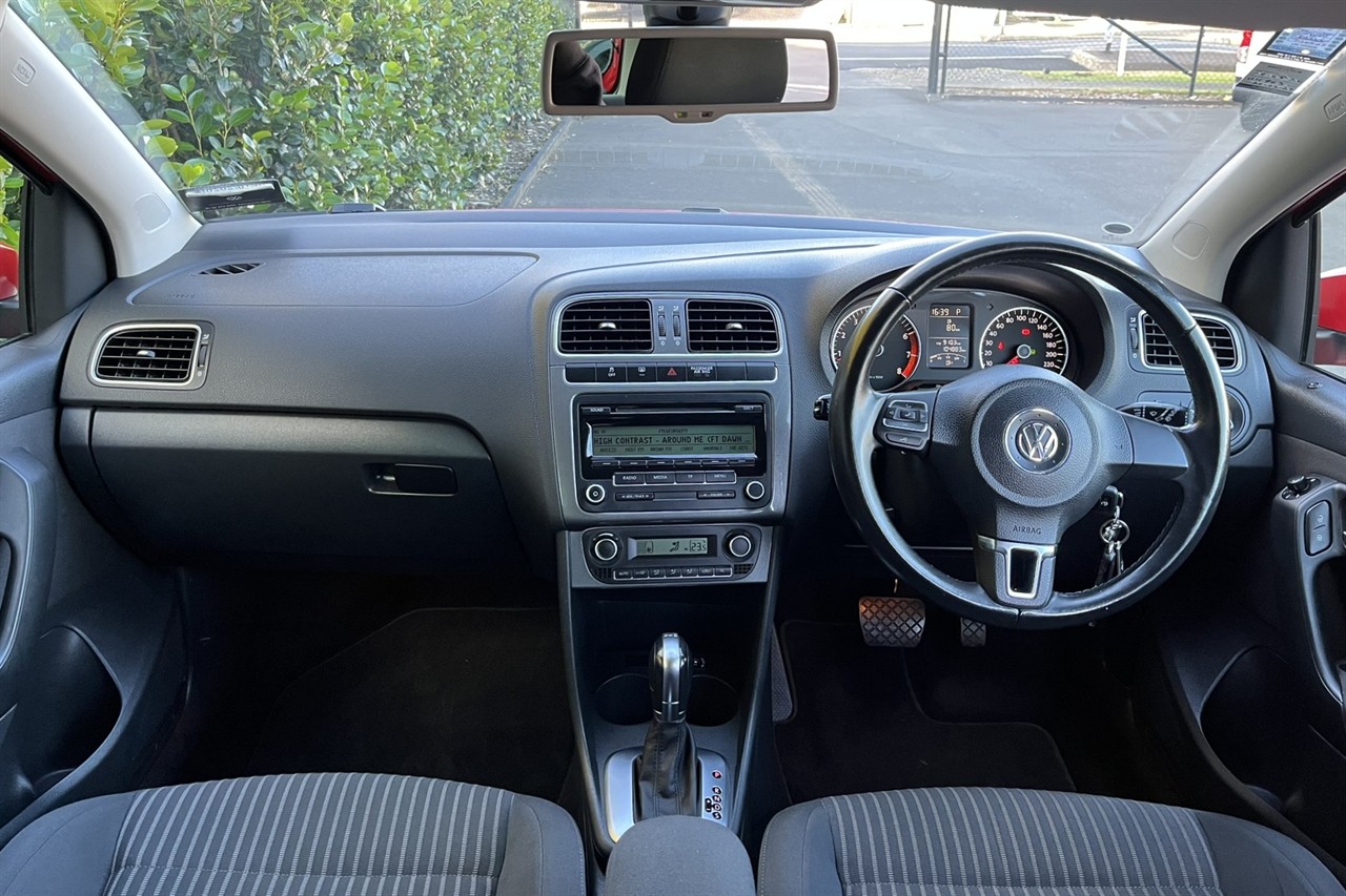 2011 Volkswagen POLO