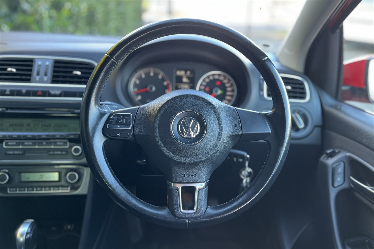 2011 Volkswagen POLO