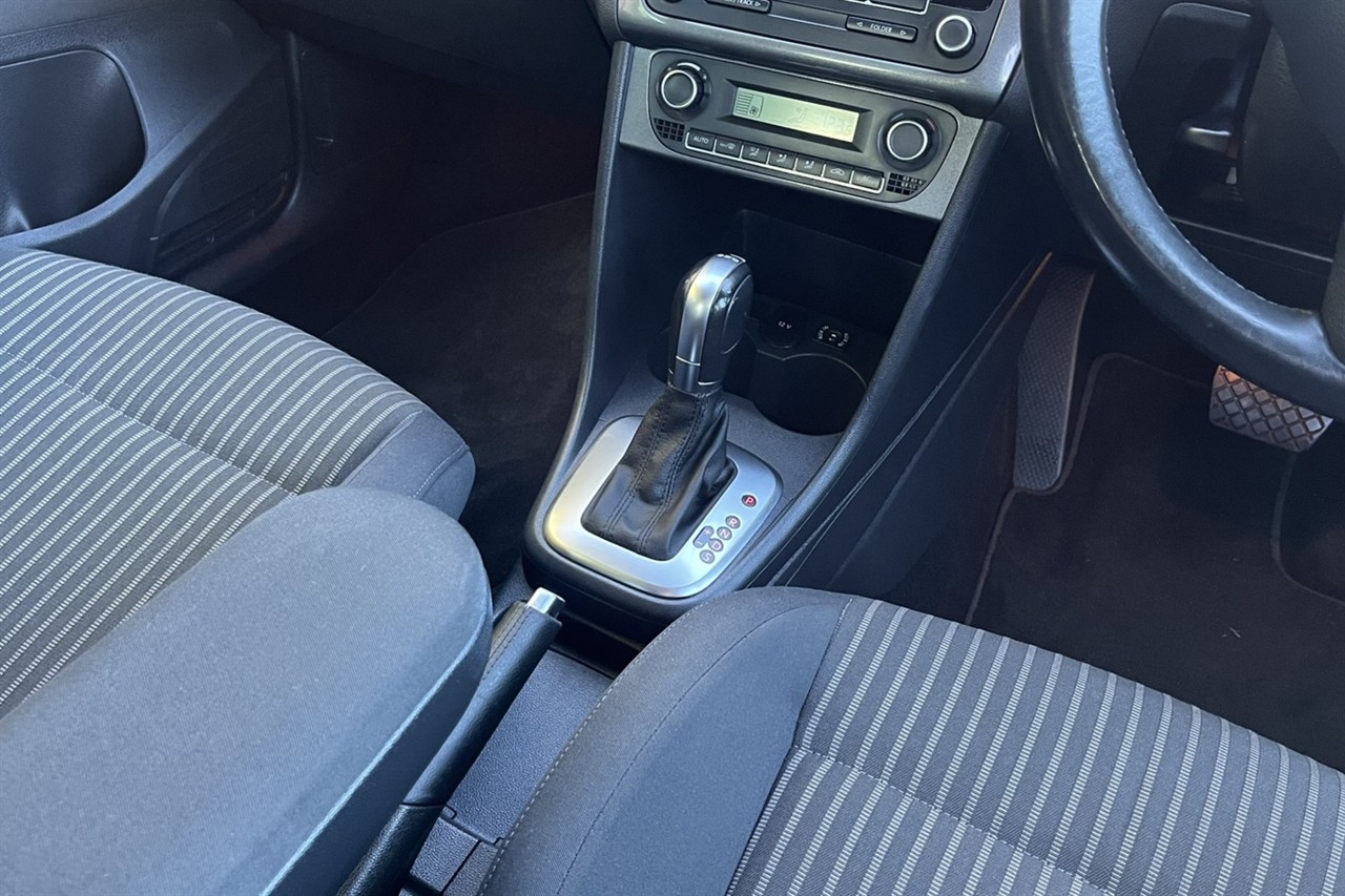 2011 Volkswagen POLO