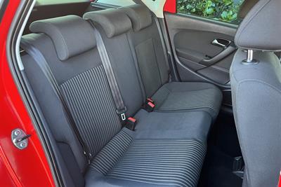 2011 Volkswagen POLO - Thumbnail