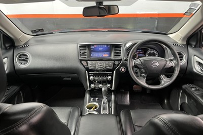 2017 Nissan Pathfinder - Thumbnail