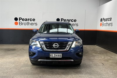 2017 Nissan Pathfinder - Thumbnail