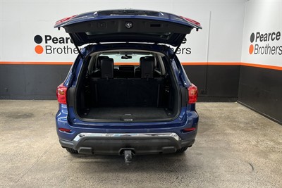2017 Nissan Pathfinder - Thumbnail