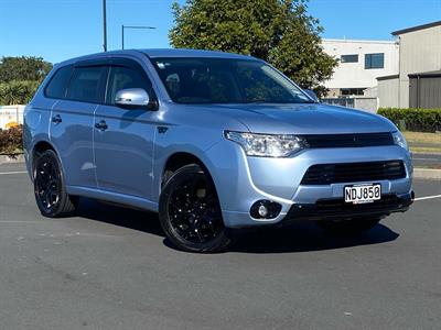 2014 Mitsubishi Outlander - Image Coming Soon