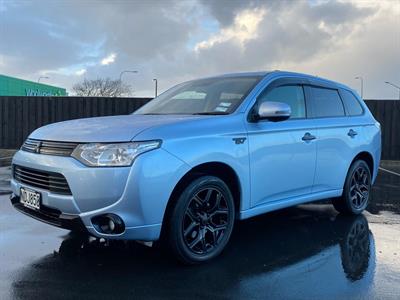 2014 Mitsubishi Outlander - Thumbnail