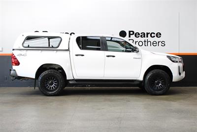2022 Toyota Hilux - Thumbnail