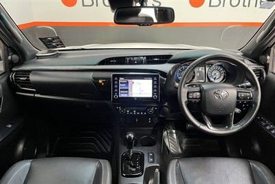 2021 Toyota Hilux - Thumbnail
