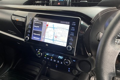 2021 Toyota Hilux - Thumbnail