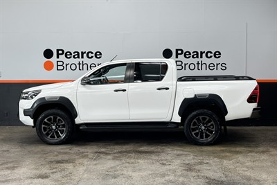 2021 Toyota Hilux - Thumbnail