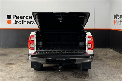 2021 Toyota Hilux - Thumbnail