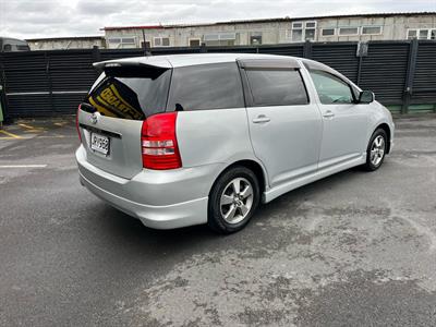2005 Toyota Wish - Thumbnail