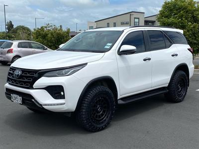 2021 Toyota Fortuner - Thumbnail