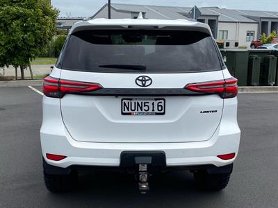 2021 Toyota Fortuner - Thumbnail