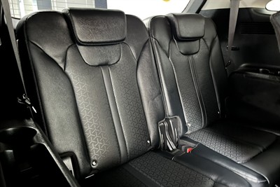 2020 Kia Sorento - Thumbnail