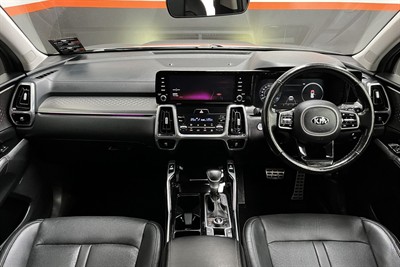 2020 Kia Sorento - Thumbnail