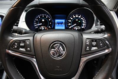 2016 Holden COMMODORE - Thumbnail