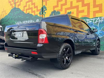 2016 Ssangyong Actyon - Thumbnail