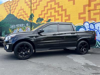 2016 Ssangyong Actyon - Thumbnail