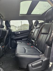 2020 Nissan Pathfinder - Thumbnail