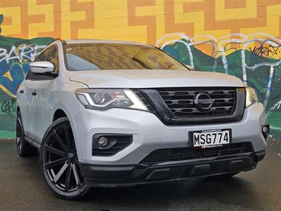 2020 Nissan Pathfinder - Thumbnail