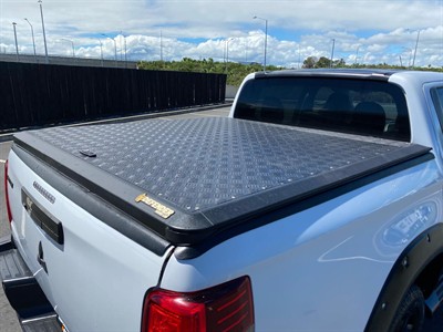 2022 Mitsubishi Triton - Thumbnail