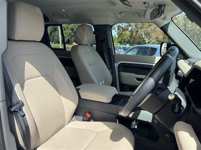 2023 Land Rover Defender - Thumbnail