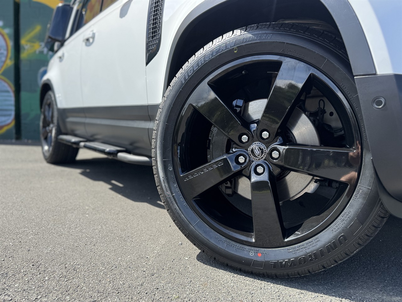 2023 Land Rover Defender