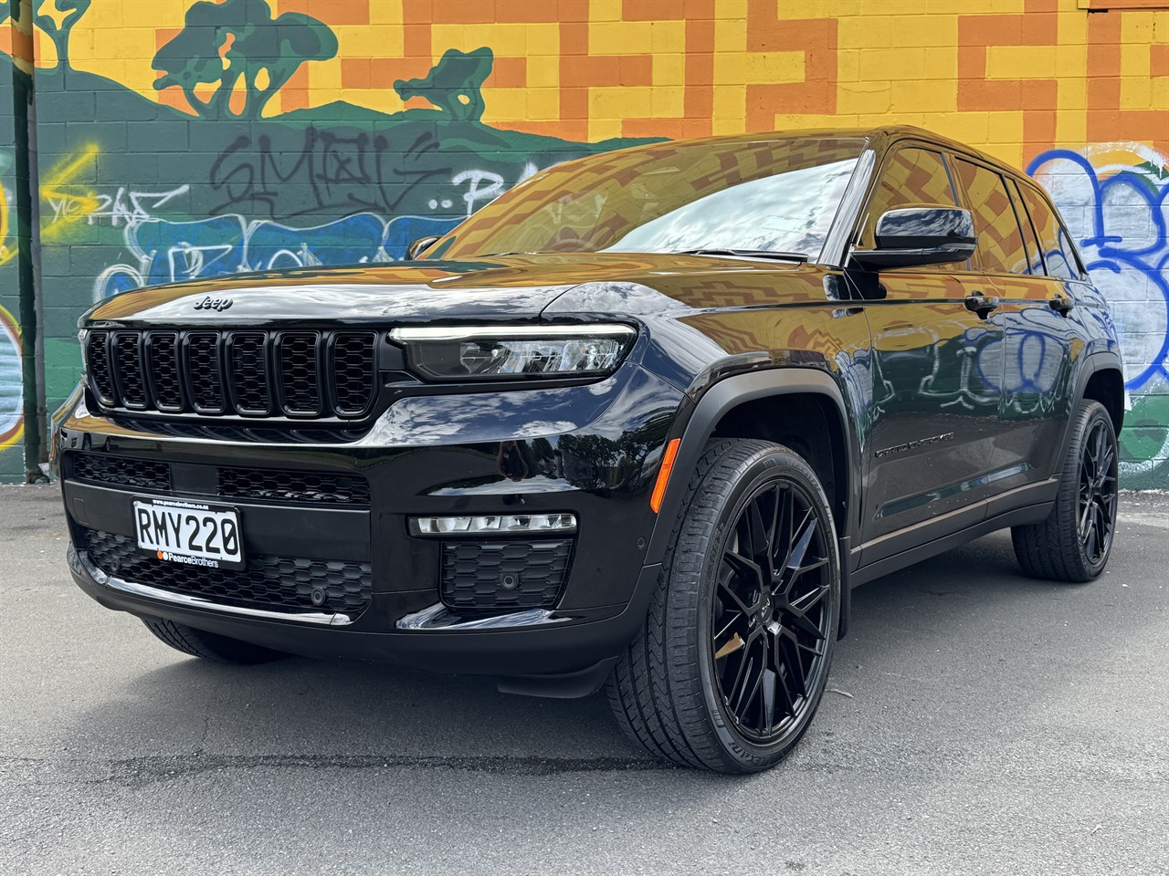2023 Jeep GRAND CHEROKEE