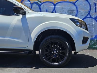 2020 Nissan Navara - Thumbnail