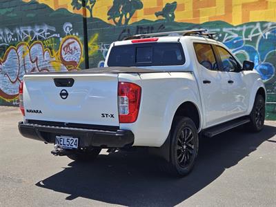 2020 Nissan Navara - Thumbnail
