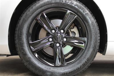 2010 Toyota Mark-X - Thumbnail