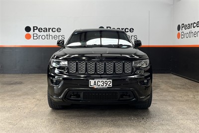 2017 Jeep Grand Cherokee - Thumbnail