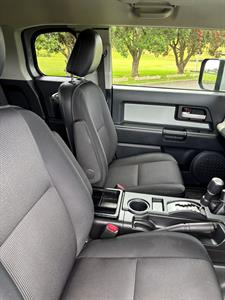 2011 Toyota FJ Cruiser - Thumbnail