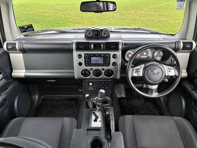2011 Toyota FJ Cruiser - Thumbnail