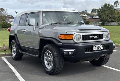 2011 Toyota FJ Cruiser - Thumbnail