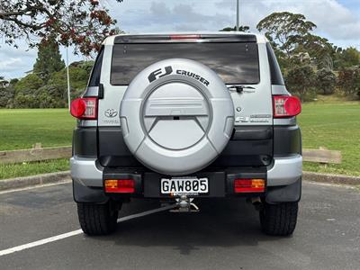 2011 Toyota FJ Cruiser - Thumbnail