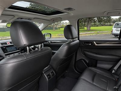 2015 Subaru Outback - Thumbnail
