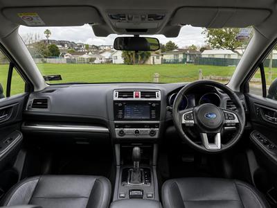 2015 Subaru Outback - Thumbnail