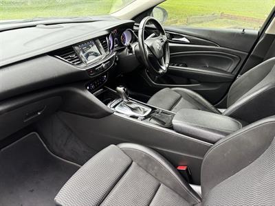2018 Holden Commodore - Thumbnail