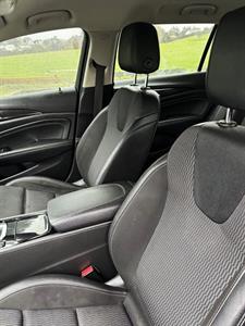 2018 Holden Commodore - Thumbnail