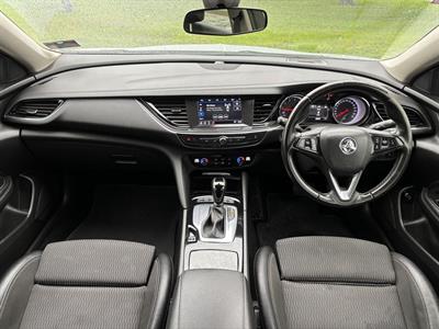 2018 Holden Commodore - Thumbnail