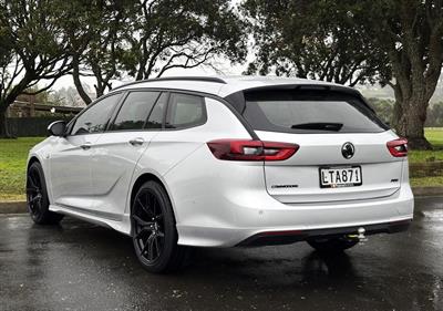 2018 Holden Commodore - Thumbnail